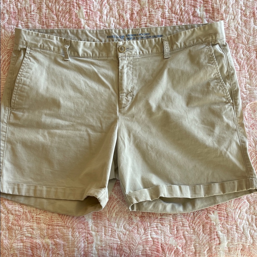GAP Women's Khakis Shorts